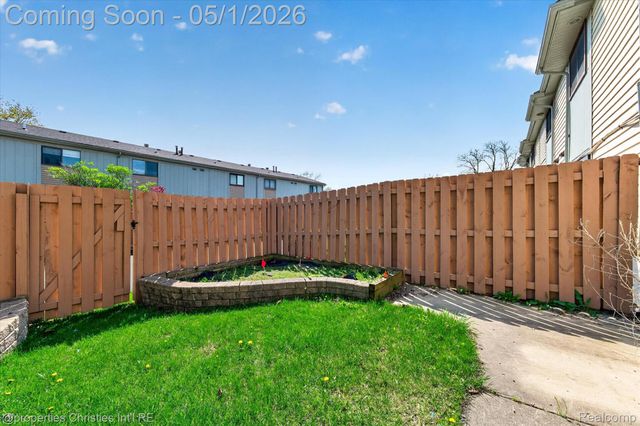 2513 Samoset Road, Royal Oak, MI 48073