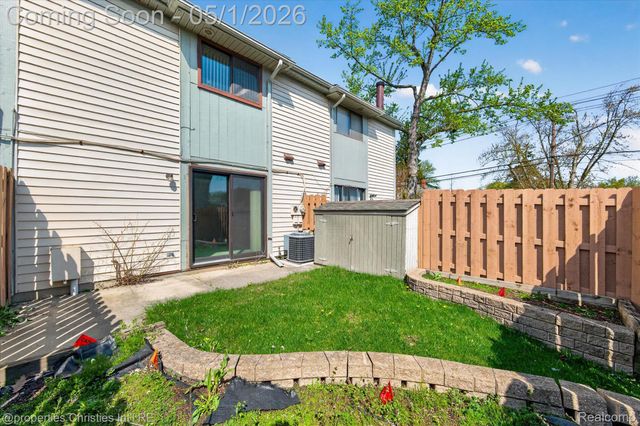 2513 Samoset Road, Royal Oak, MI 48073