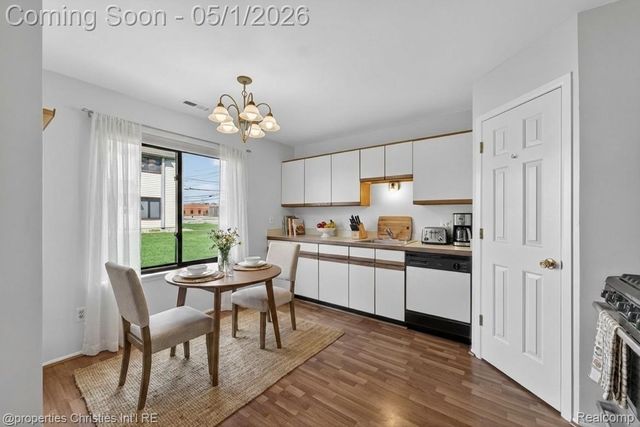2513 Samoset Road, Royal Oak, MI 48073