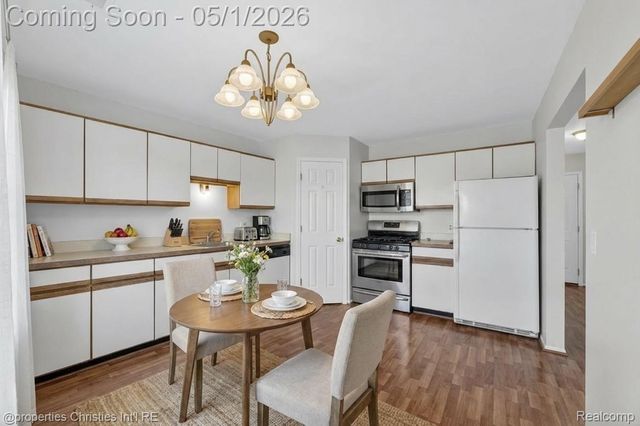 2513 Samoset Road, Royal Oak, MI 48073