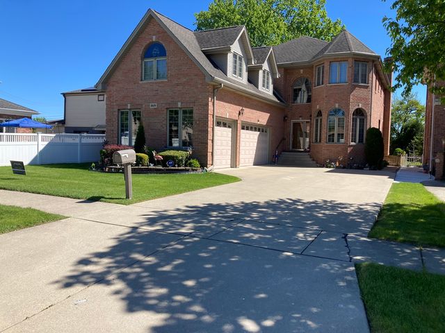 8619 W Sunset Road, Niles, IL 60714