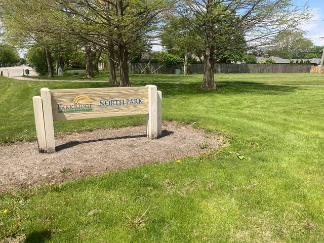 8619 W Sunset Road, Niles, IL 60714