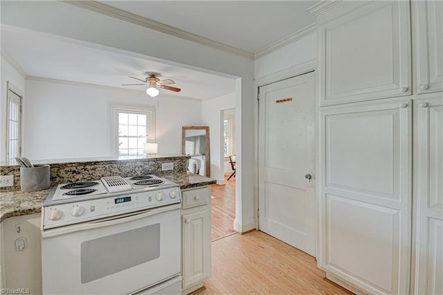 1161 S Hawthorne Road, Winston-salem, NC 27103