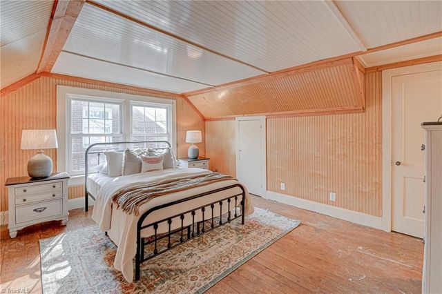 1161 S Hawthorne Road, Winston-salem, NC 27103