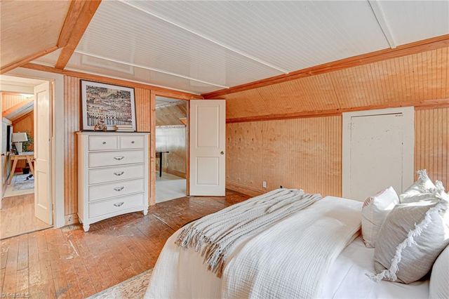 1161 S Hawthorne Road, Winston-salem, NC 27103