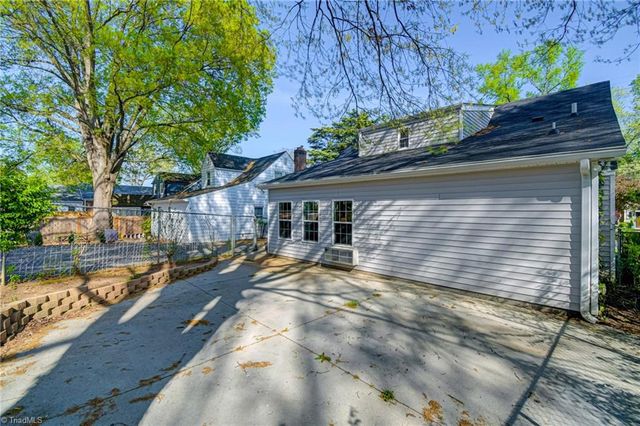 1161 S Hawthorne Road, Winston-salem, NC 27103