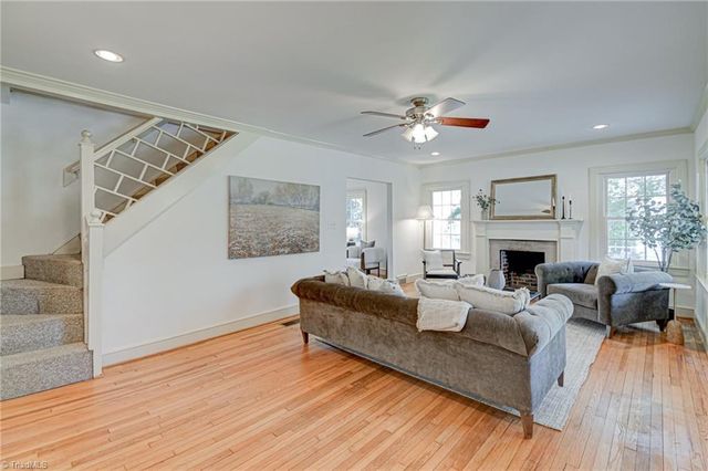 1161 S Hawthorne Road, Winston-salem, NC 27103