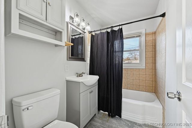 201 E 7th Street, Owasso, OK 74055