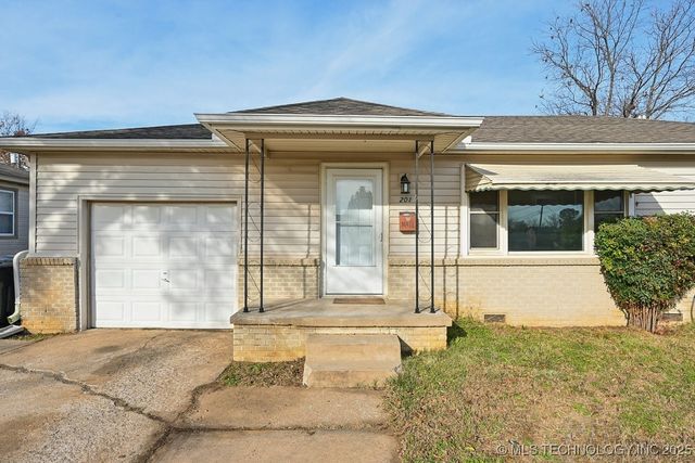 201 E 7th Street, Owasso, OK 74055