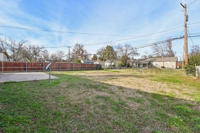 201 E 7th Street, Owasso, OK 74055