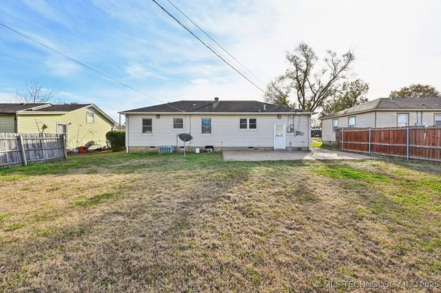 201 E 7th Street, Owasso, OK 74055