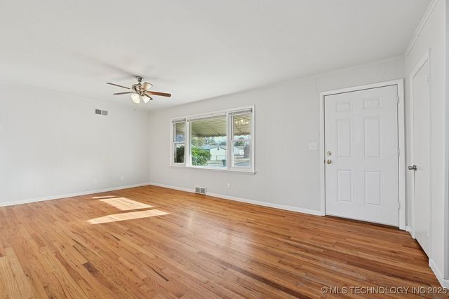 201 E 7th Street, Owasso, OK 74055