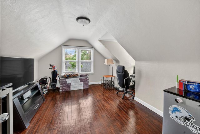 2240 Parkview Place, South Bend, IN 46616