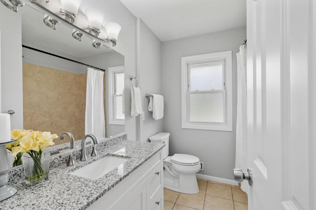 5132 Vincent Avenue N, Minneapolis, MN 55430