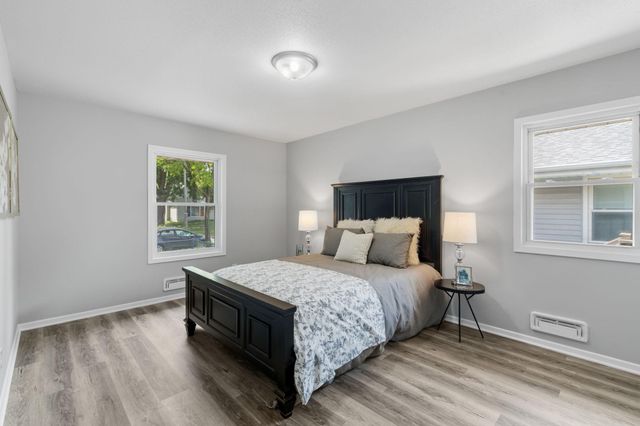 5132 Vincent Avenue N, Minneapolis, MN 55430