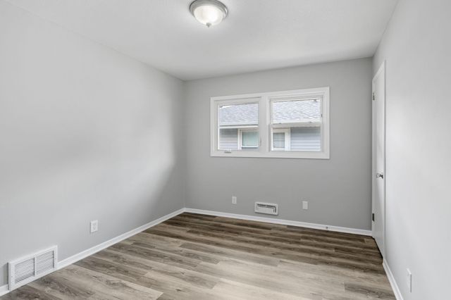 5132 Vincent Avenue N, Minneapolis, MN 55430