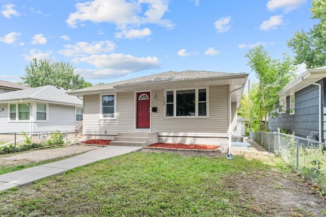 5132 Vincent Avenue N, Minneapolis, MN 55430