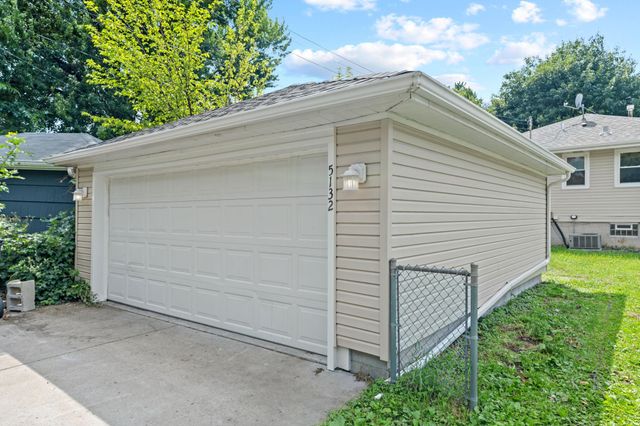 5132 Vincent Avenue N, Minneapolis, MN 55430