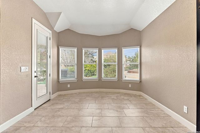 146 ESCALERA CIR, Boerne, TX 78006