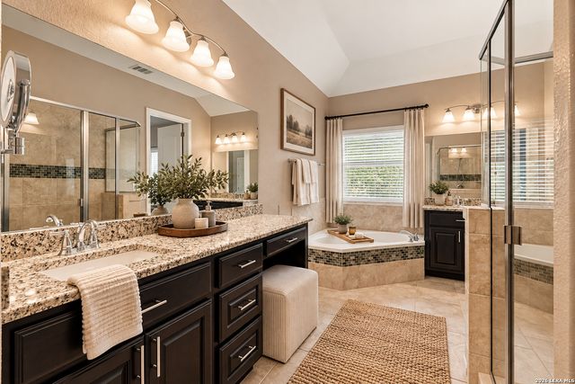 146 ESCALERA CIR, Boerne, TX 78006