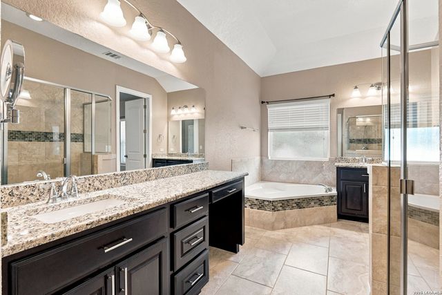 146 ESCALERA CIR, Boerne, TX 78006