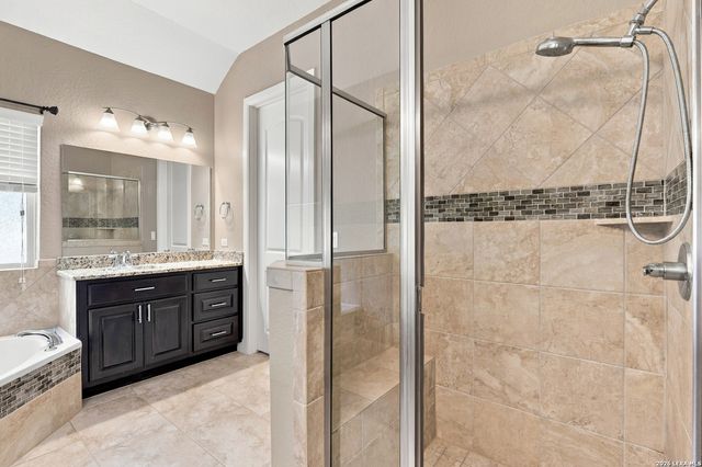 146 ESCALERA CIR, Boerne, TX 78006