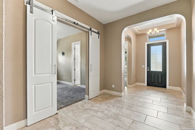 146 ESCALERA CIR, Boerne, TX 78006