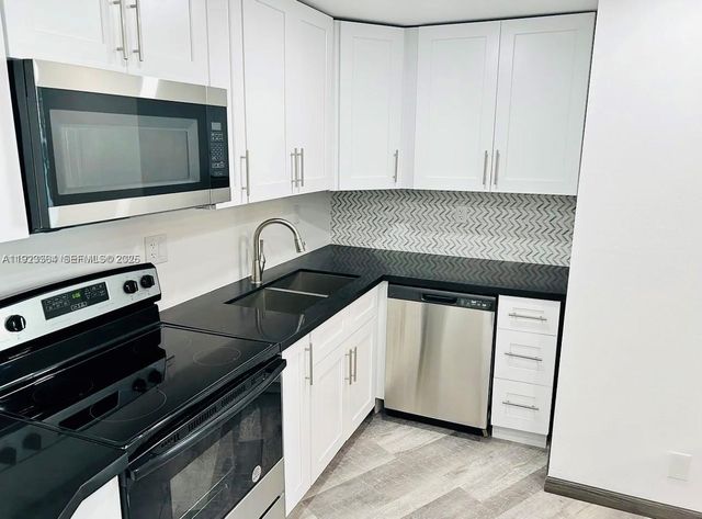 800 Parkview Dr 612, Hallandale Beach, FL 33009