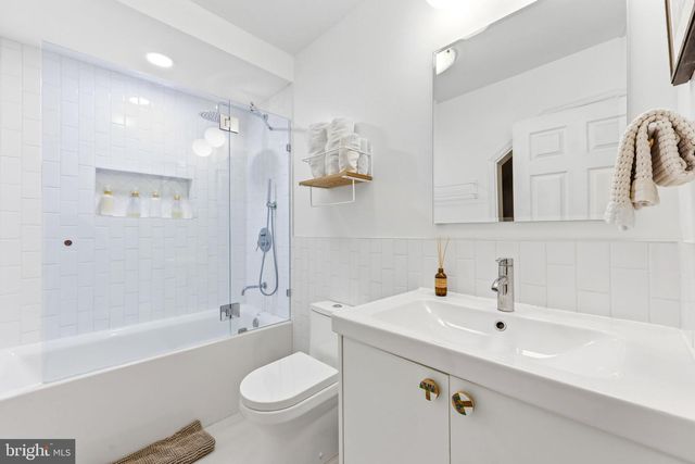 30 S DURHAM ST, Baltimore, MD 21231