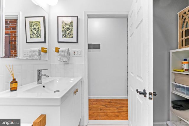 30 S DURHAM ST, Baltimore, MD 21231