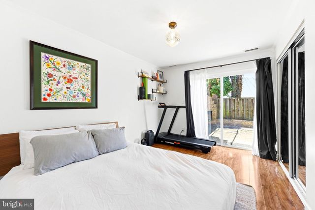 30 S DURHAM ST, Baltimore, MD 21231