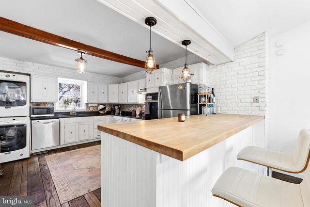 30 S DURHAM ST, Baltimore, MD 21231