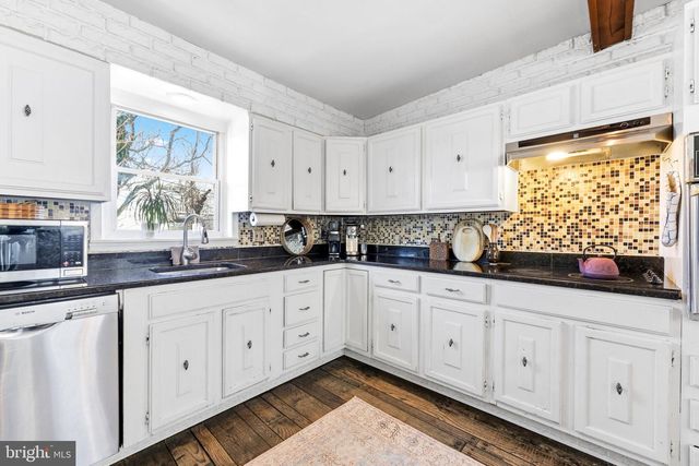 30 S DURHAM ST, Baltimore, MD 21231