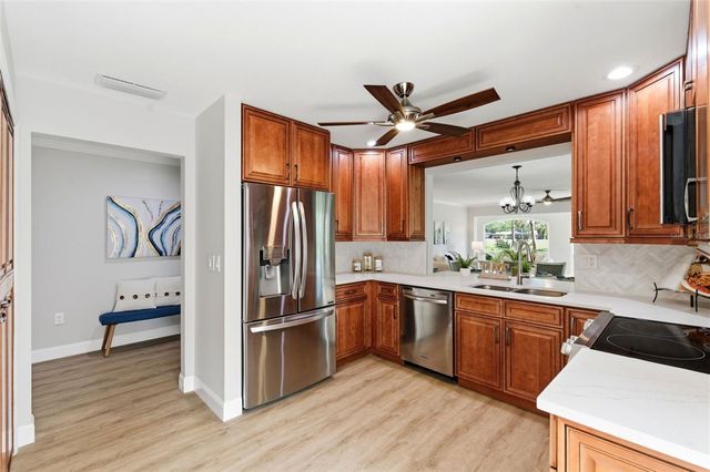 5475 CHANTECLAIRE 58, Sarasota, FL 34235