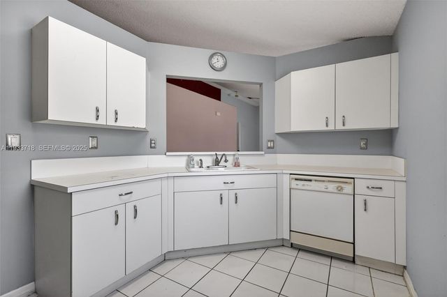 1244 NW 171st Ave, Pembroke Pines, FL 33028