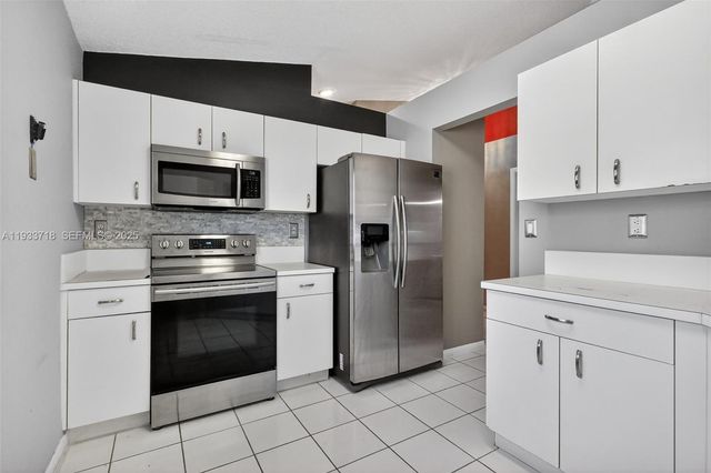 1244 NW 171st Ave, Pembroke Pines, FL 33028