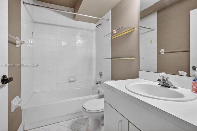 1244 NW 171st Ave, Pembroke Pines, FL 33028