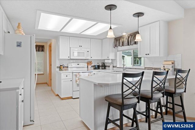 610 SW 7th St, Sublimity, OR 97385