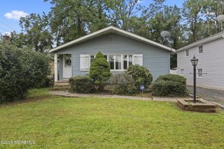 64 Berkley Avenue, Colonia, NJ 07067