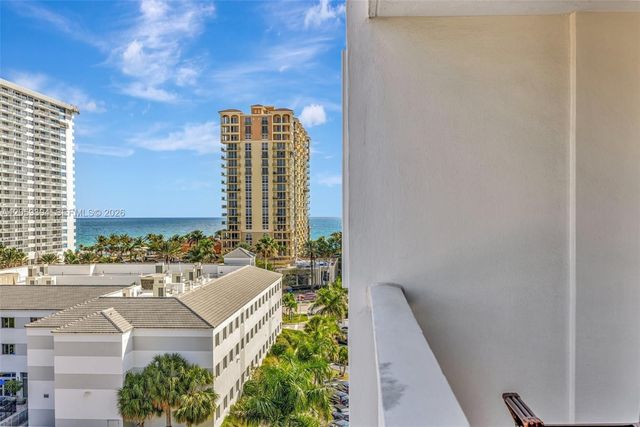 3113 S Ocean Dr 804, Hallandale Beach, FL 33009