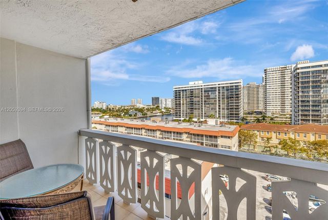 3113 S Ocean Dr 804, Hallandale Beach, FL 33009