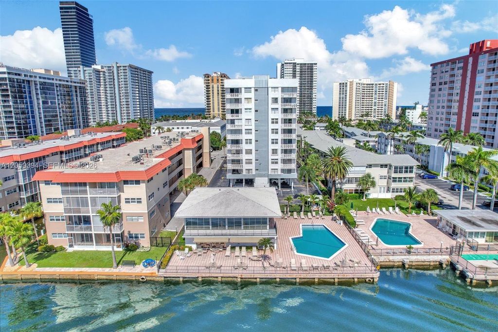 3113 S Ocean Dr 804, Hallandale Beach, FL 33009