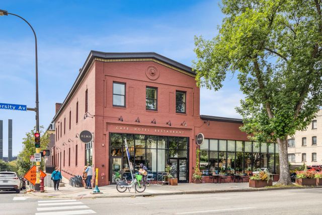 619 8th Street SE 208, Minneapolis, MN 55414