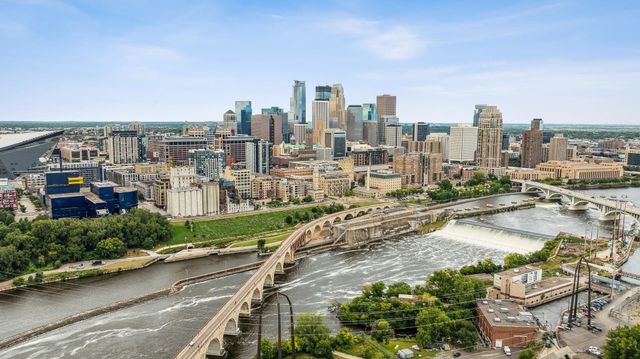 619 8th Street SE 208, Minneapolis, MN 55414