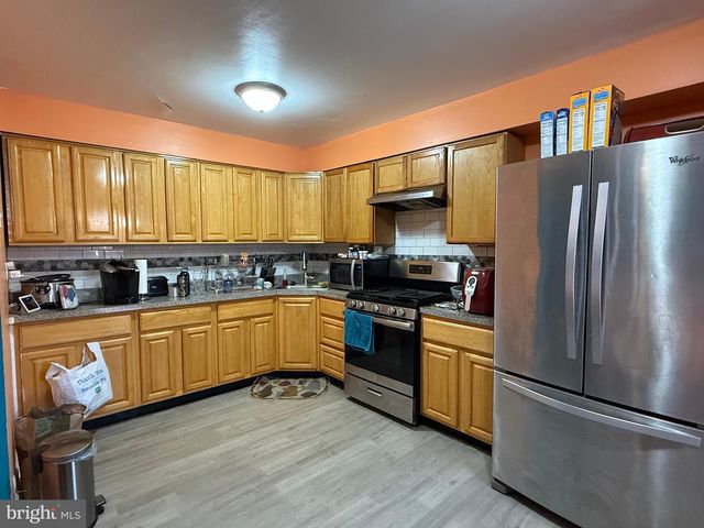 7613 RAVEN PL, Philadelphia, PA 19153