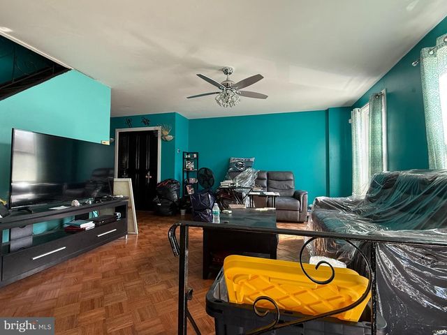 7613 RAVEN PL, Philadelphia, PA 19153
