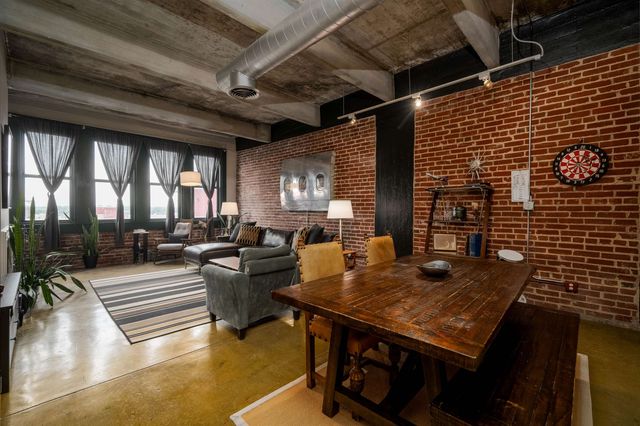 408 S Front St Apt 501, Memphis, TN 38103