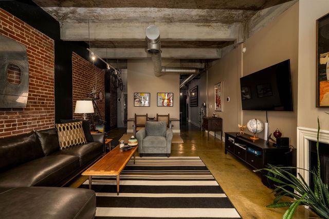 408 S Front St Apt 501, Memphis, TN 38103