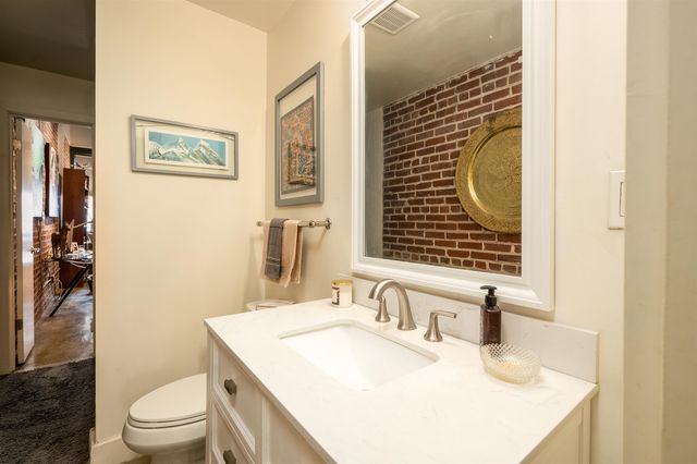 408 S Front St Apt 501, Memphis, TN 38103