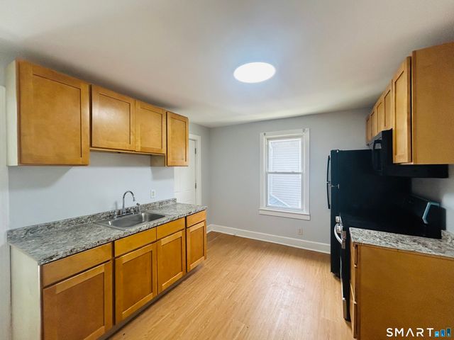 207 East Main Street, Middletown, CT 06457